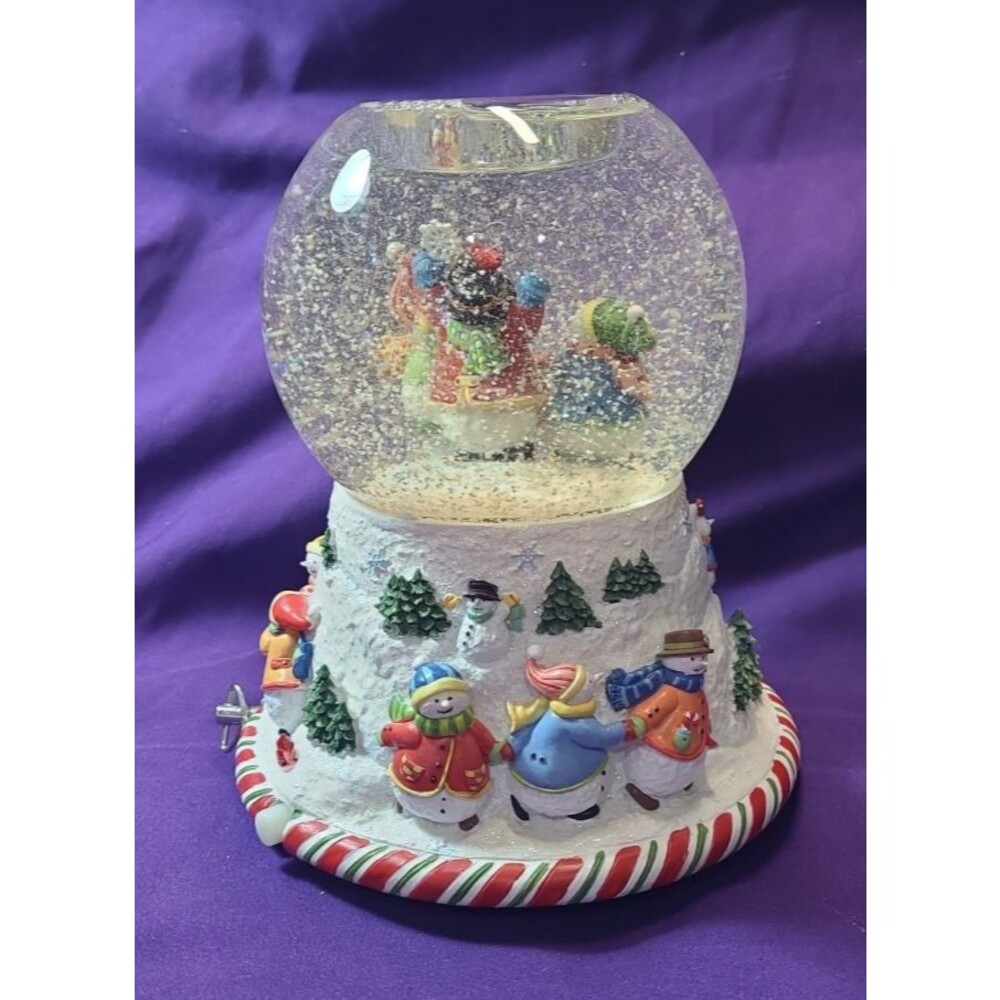 PartyLite Peppermint Pals Snow Globe Musical Tealight Holder Retired Christmas